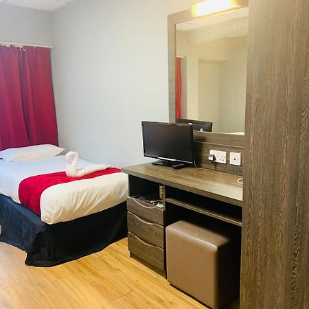 Hotel Lily London Bagian luar foto