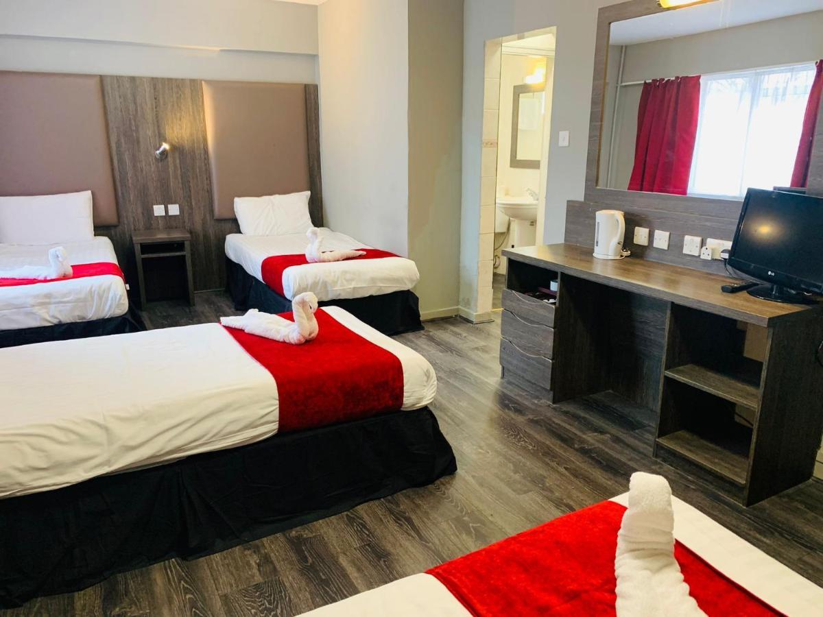 Hotel Lily London Bagian luar foto