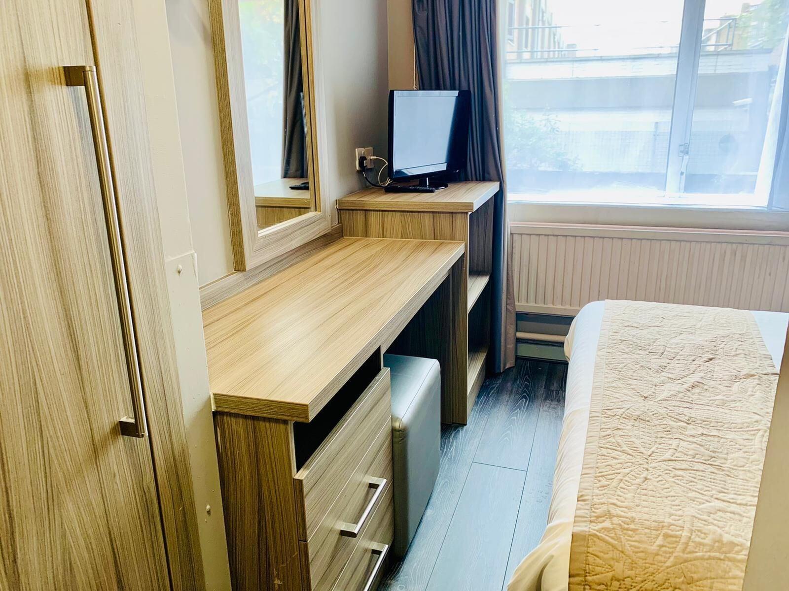 Hotel Lily London Bagian luar foto