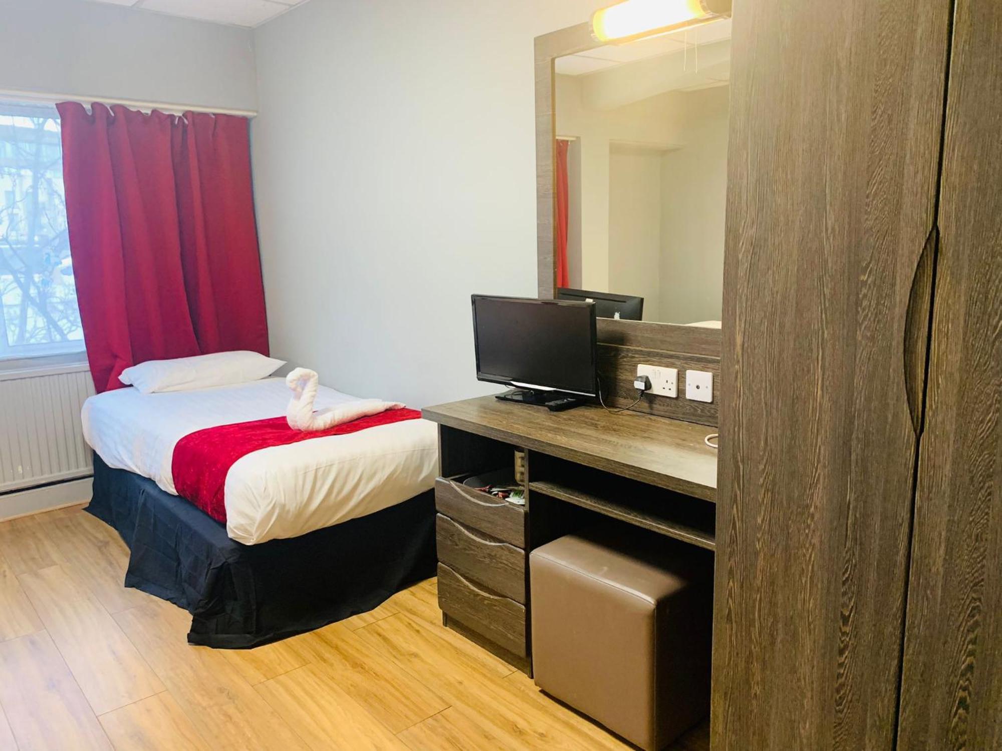 Hotel Lily London Bagian luar foto